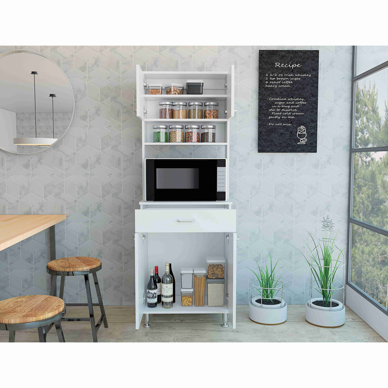 Garde-manger avec comptoir, rangement fermé et ouvert