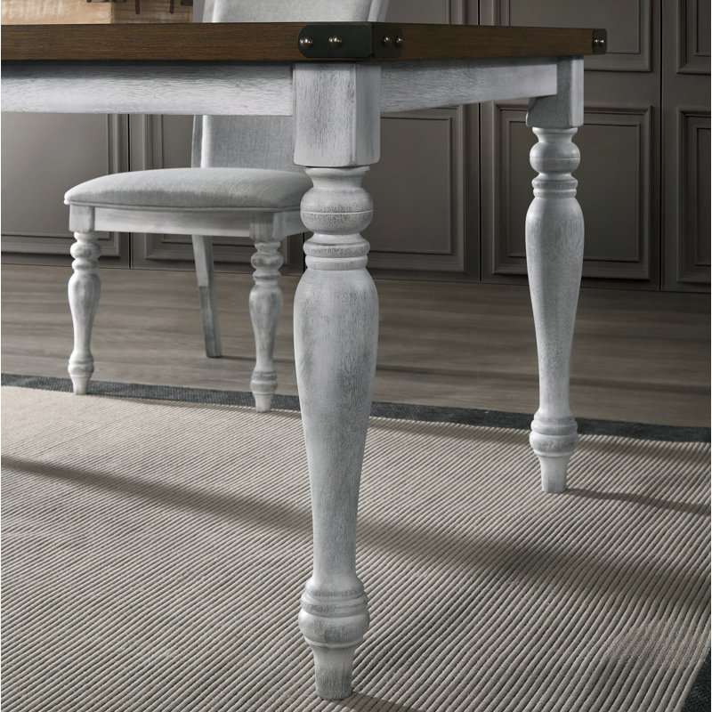 Table de salle à manger à quatre pieds 72 "Arntraud