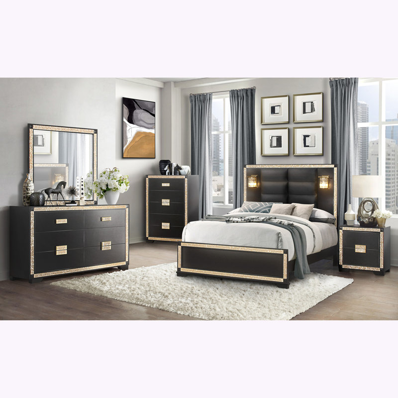 LIVELY BLACK/GOLD CHEST