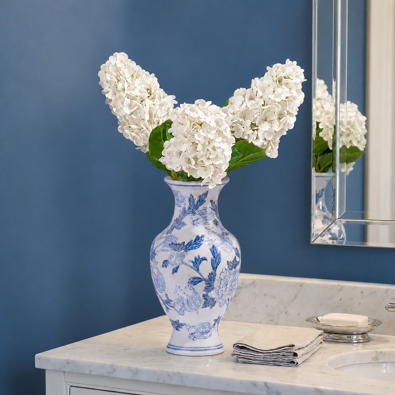 Cone Hydrangea Stems, White