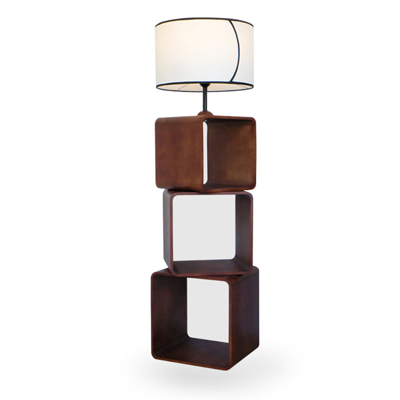Lampes sur pied en noyer massif