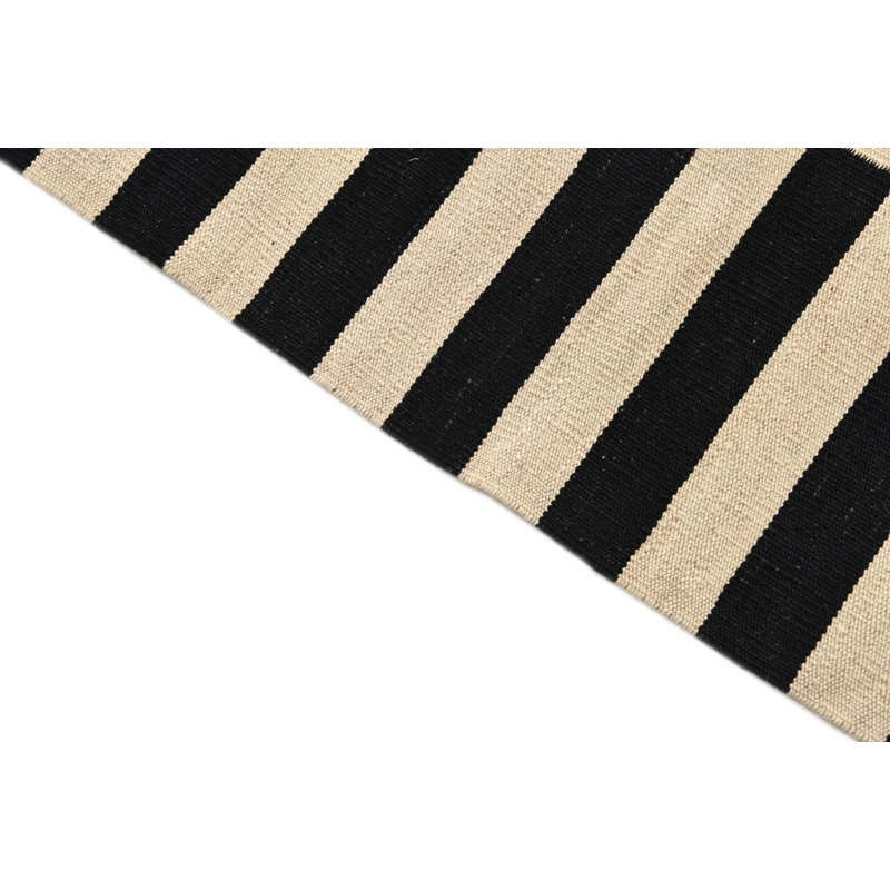 Tapis noir et blanc Ousley