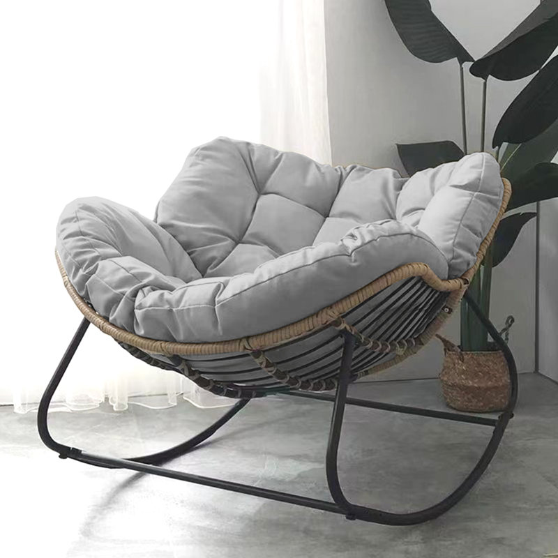 Chaise berçante en métal Afton