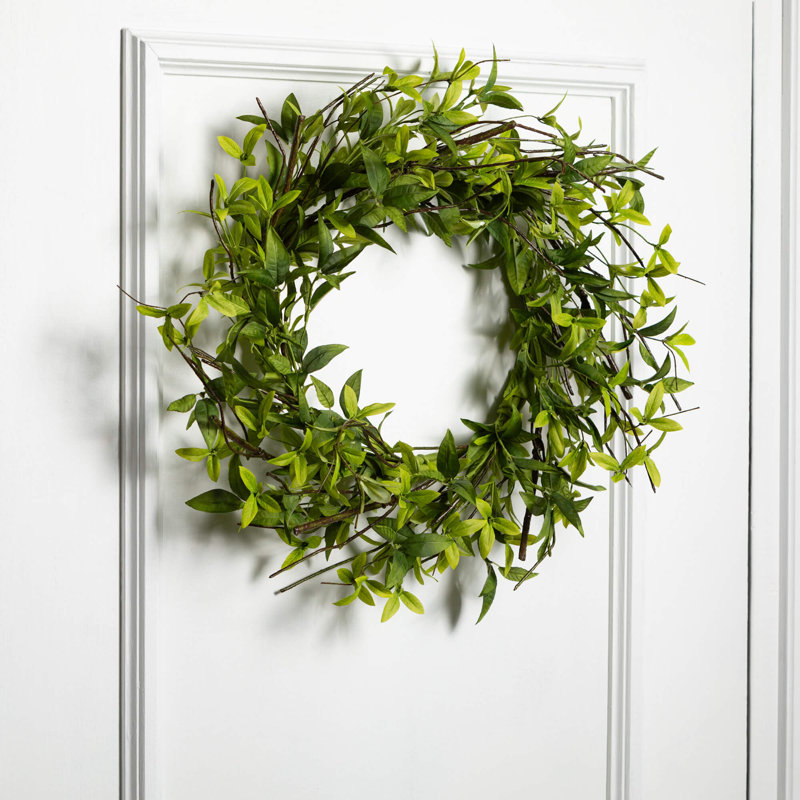 Mini couronne artificielle Ruscus & Twig; Vert, L 22,5 po x H 22,5 po x P 5,54 po