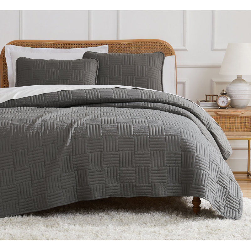 Grid Quilted Oversized lightweight Prewash Microfiber Quilt Set, Queen Quilt + 2 Standard Shams, White