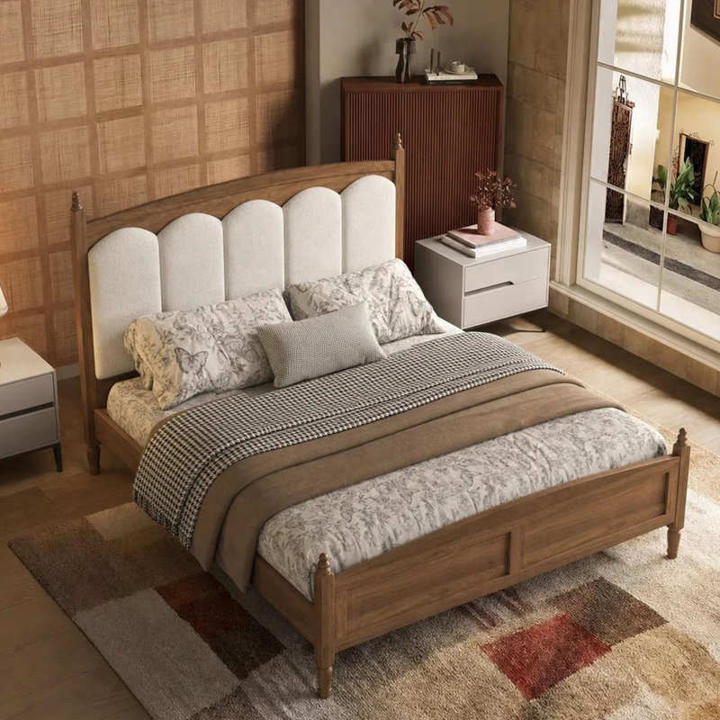 Cadre de lit plateforme rétro de style campagnard rétro de style Mid-Century avec tête de lit tapissier capitonnée à losanges, bois massif au fini noyer, aucun sommier nécessaire