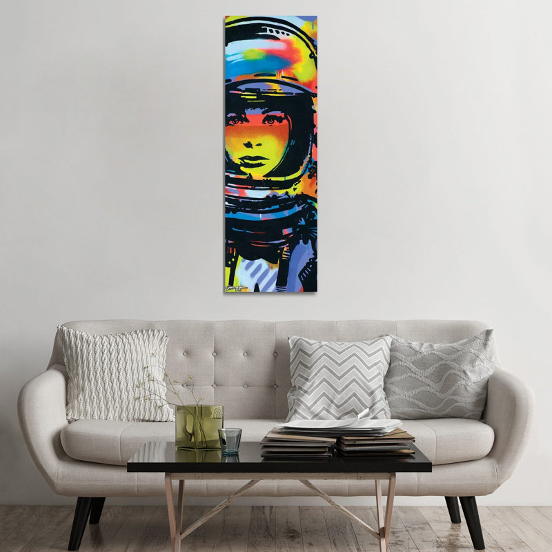 «Astronaut II» par Juggs, reproduction d'art sur toile, Toile tendue, H 60 po x l 20 po x P 1,5 po