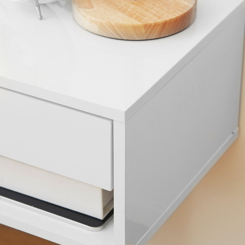 Set of Two Bedside Tables