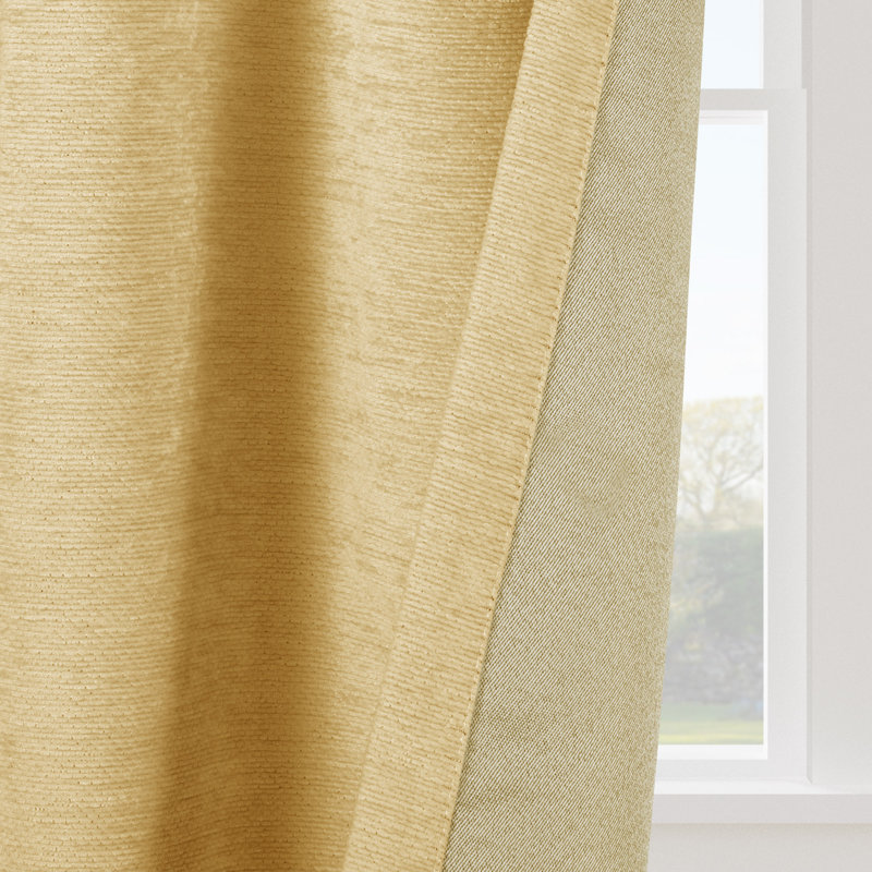 Panneau de rideau simple obscurcissant en chenille Kaori, L 52 po x L 84 po, Doré