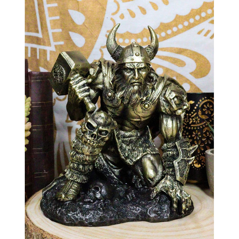 Figurine Jonesha Hammer