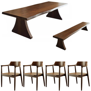 Ensemble de table de salle à manger en bois massif de style américain.