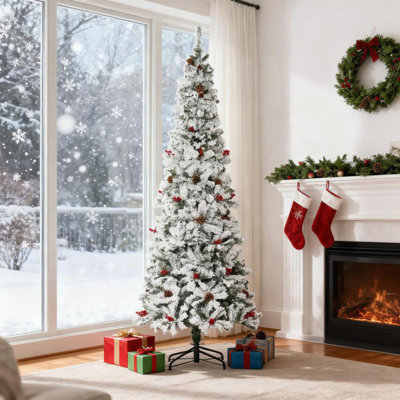 Arbre de Noël artificiel enneigé avec branches de pin réalistes, baies et conception à ouverture automatique pour une installation des Fêtes facile.