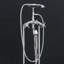 Baignoire de trempage autoportante en verre 60 po x 28 po avec robinet-59407325