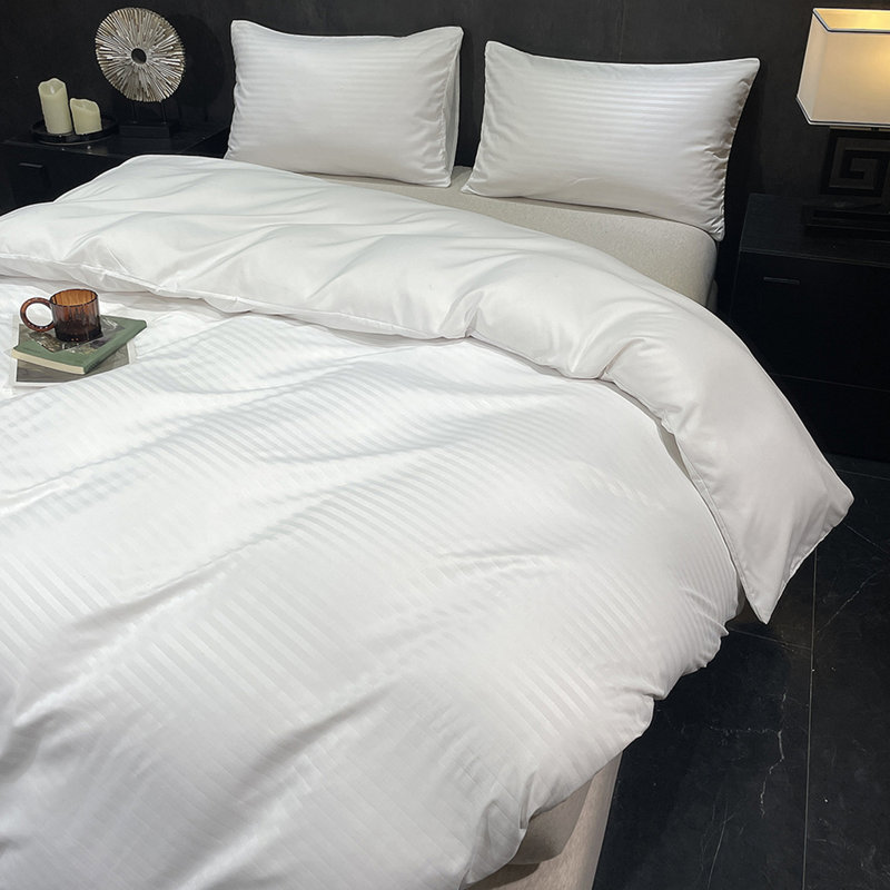 Literie Orylavena en microfibre à rayures satinées blanches avec 2 taies d'oreiller, grand lit, 3 pièces (garnitures non comprises)