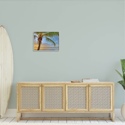 «Sunrise Palm Tree Sky Reflection», art numérique par Jack Reed