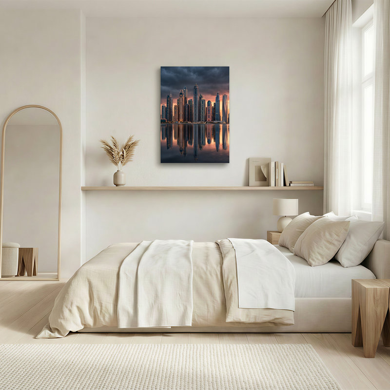 Art mural sur toile, "Skyline de Dubaï reflété dans l'eau au coucher du soleil", H 24 po x l 16 po
