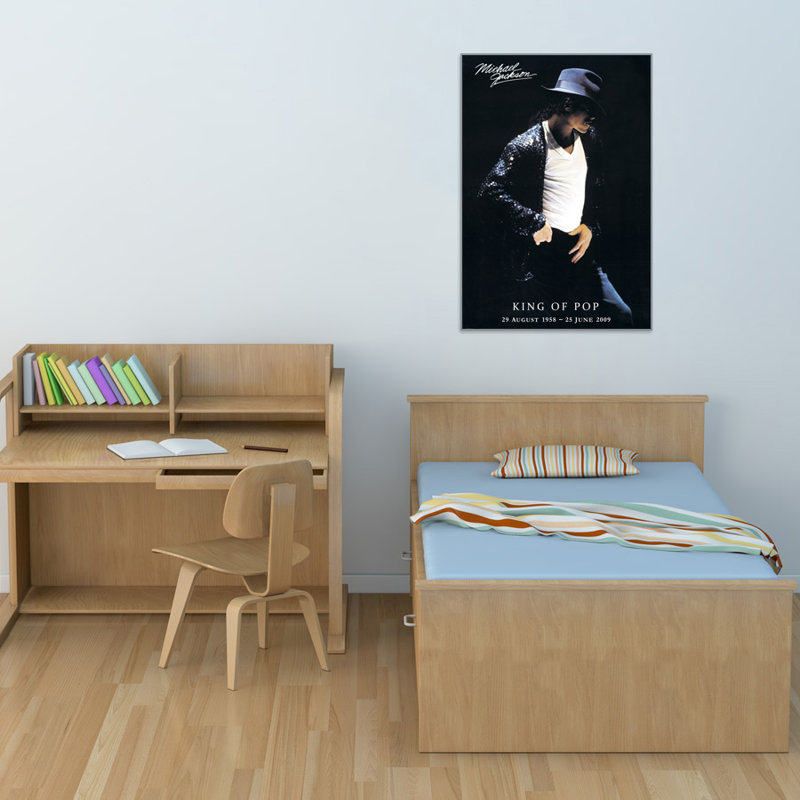 No Frame Memorabilia on Wood