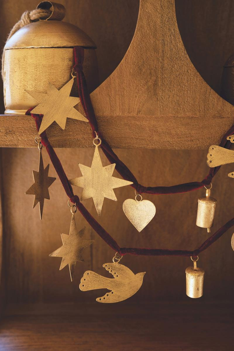 Christmas Lightbourne With Maroon Velvet