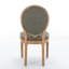 Chaise de salle à manger de style français avec garniture cloutée-414863258