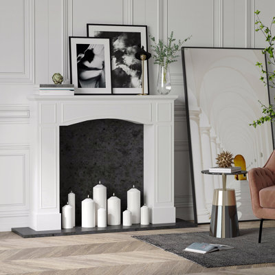 Manteau de foyer moderne, habillage de foyer avec motif décoratif, largeur intérieure 74 cm (29 po), blanc