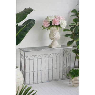 Console 40 po x 14 po x 31 po en fer forgé (seulement avec table basse)