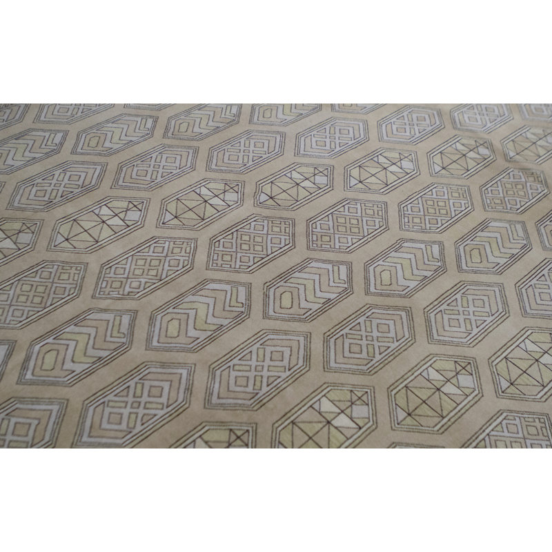 Hand-Knotted High-Quality Beige Area Rug