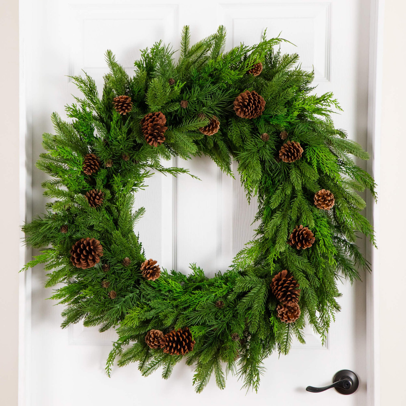 30" Cedar Wreath