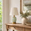 Lampe de chevet en céramique verte 16,3 po avec abat-jour en tissu beige, base dorée et interrupteur en ligne