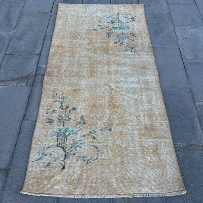 Vintage Turkish Oushak Floral Accent Rug in Beige - Decorative Wool Entry and Dorm Rug