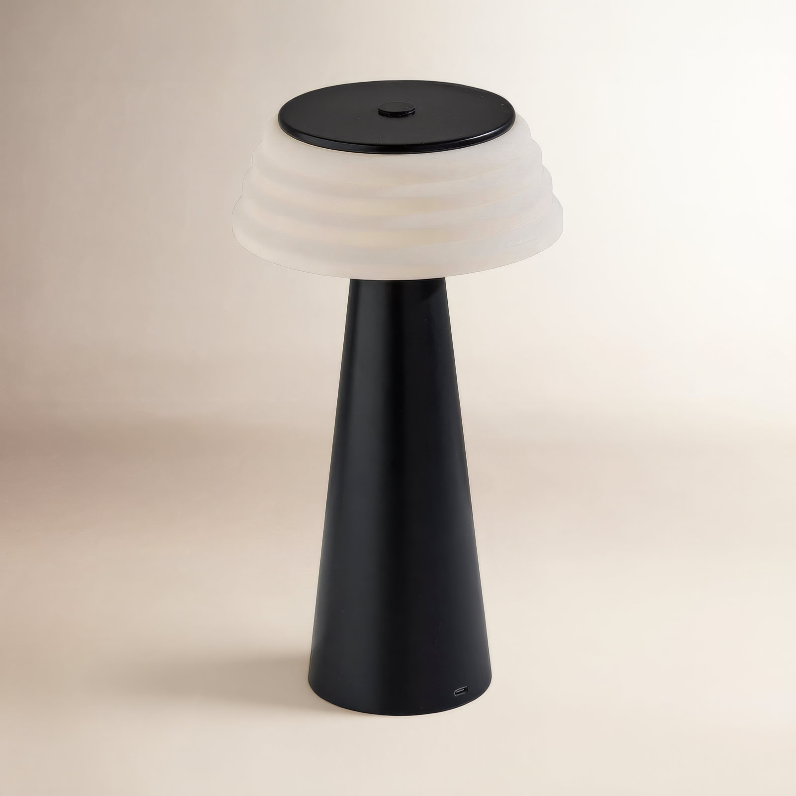 Nahzir Table Lamp, Matte Black