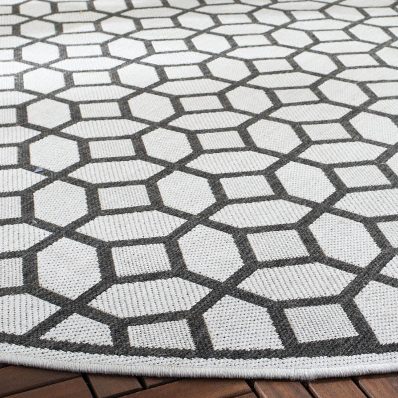 Mitchum Performance Geometric Indoor/Outdoor Area Rug, Round 6'7"