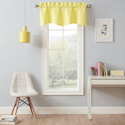 Kendall Scalloped Window Valance