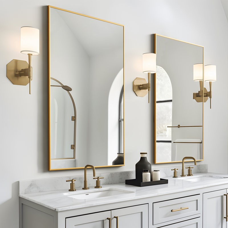 Miroir de salle de bain mural Kayelle, 38 po x 26 po, Doré