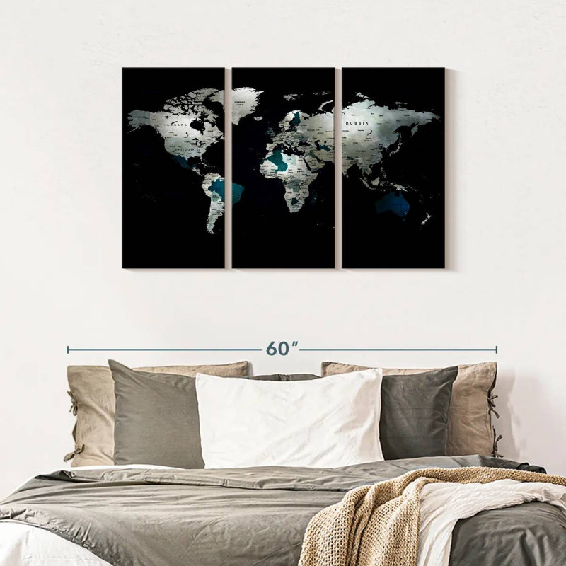 «Mysterious World Map», reproduction sur toile, H 28 po x l 45 po x P 1,25 po