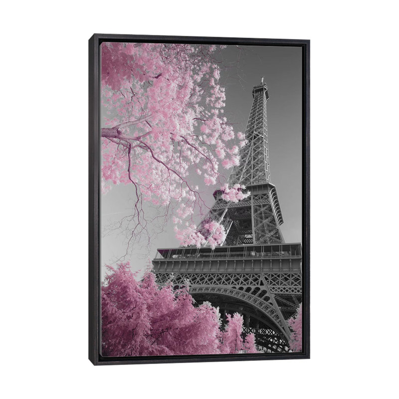 «Paris Eiffel Tower XIII», reproduction, H 26 po x l 18 po x P 1,5 po, Cadre noir vieilli