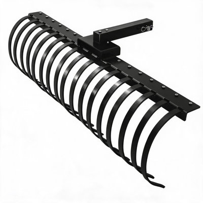 Râteau à aiguilles de pin Enjyam robuste – 124 cm, 17 dents en acier durable, scarificateur à remorquer pour tracteurs de pelouse/VTT/SSV, ​​compatible avec attelage de 5 cm, idéal pour les aiguilles de pin, l'herbe et les feuilles (noir)