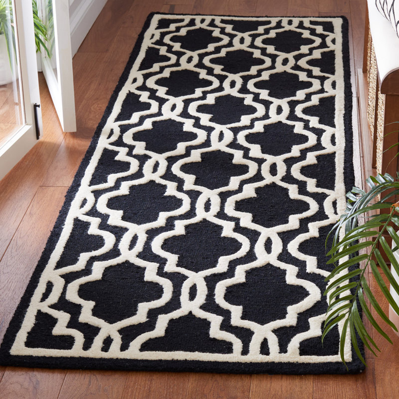 Tapis noir en laine fait à la main Cannen, Tapis de couloir 2 pi 6 po x 8 pi