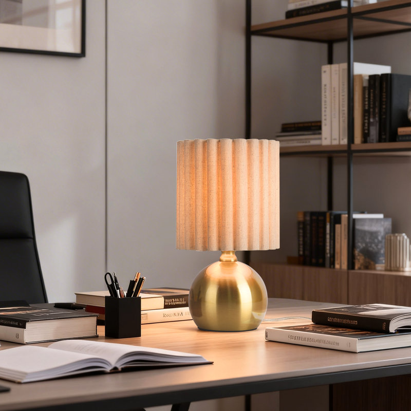 Lampe de table, H 8,4 po x l 4,95 po x P 4,95 po