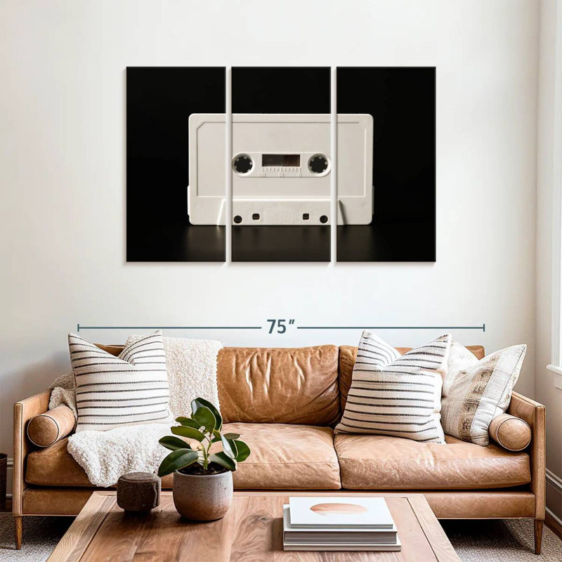 Cassette audio blanche Abarca, H 36 po x l 57 po