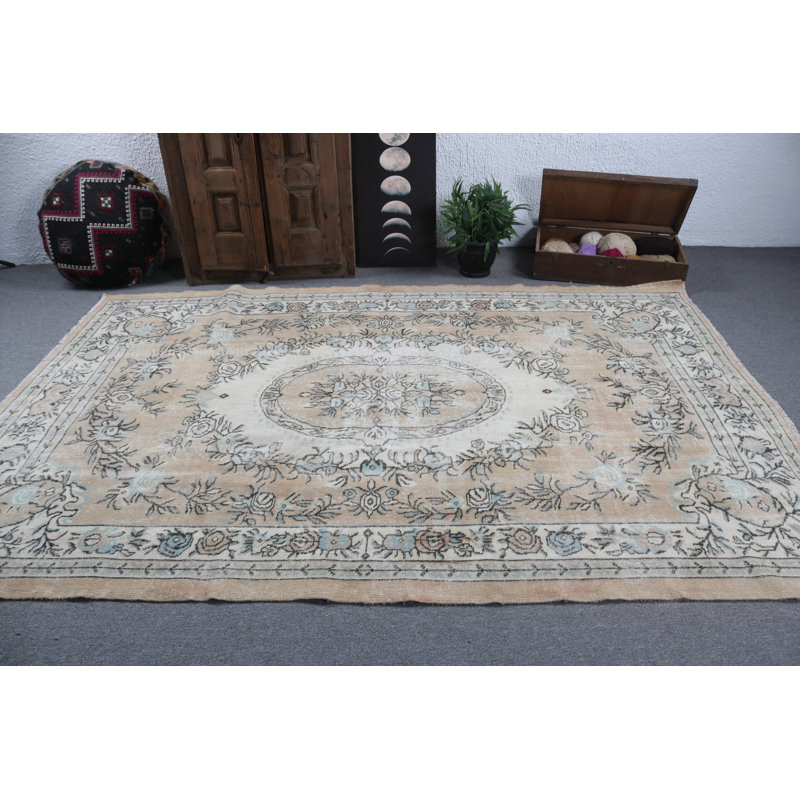 Tapis en laine Oushak tissé à la main en beige élégant parfait pour orner les espaces de salon spacieux