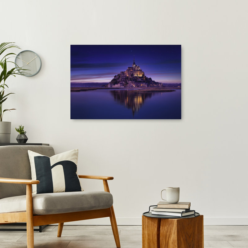 Impression d'art mural représentant le mont Saint-Michel la nuit, un paysage gothique et mystique magique., H 24 po x l 36 po