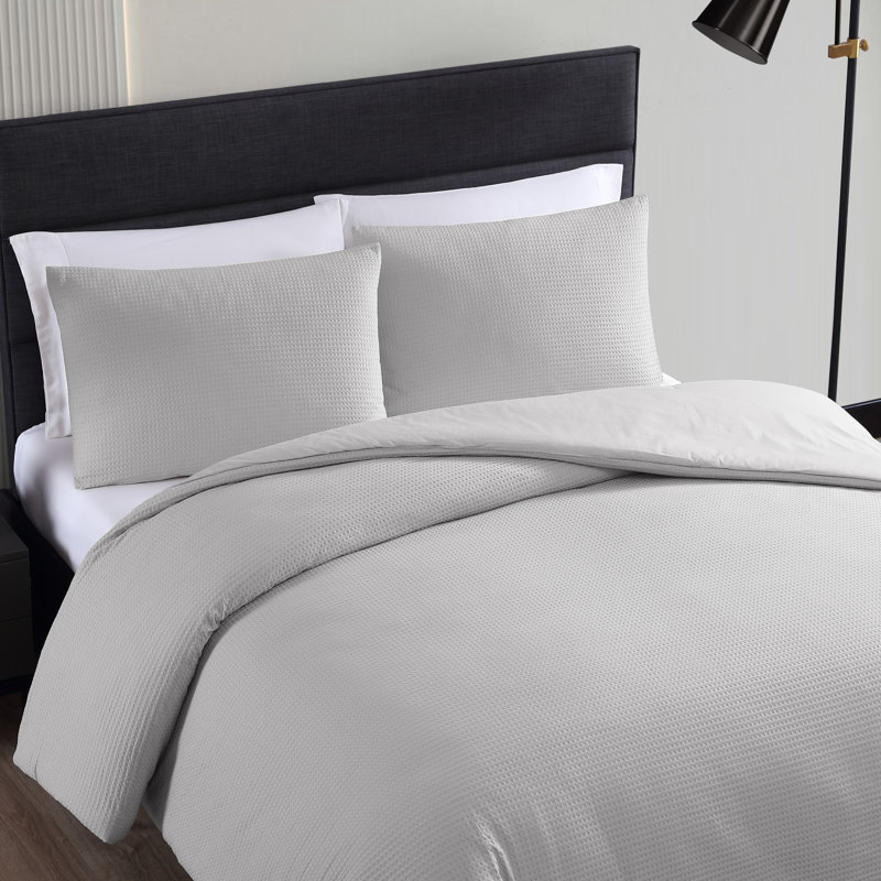 Waffle Pique Standard Cotton Reversible 3 Piece Comforter Set, King Comforter + 2 King Shams, Black