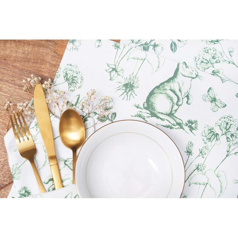Davalt Bunny Toile Runner