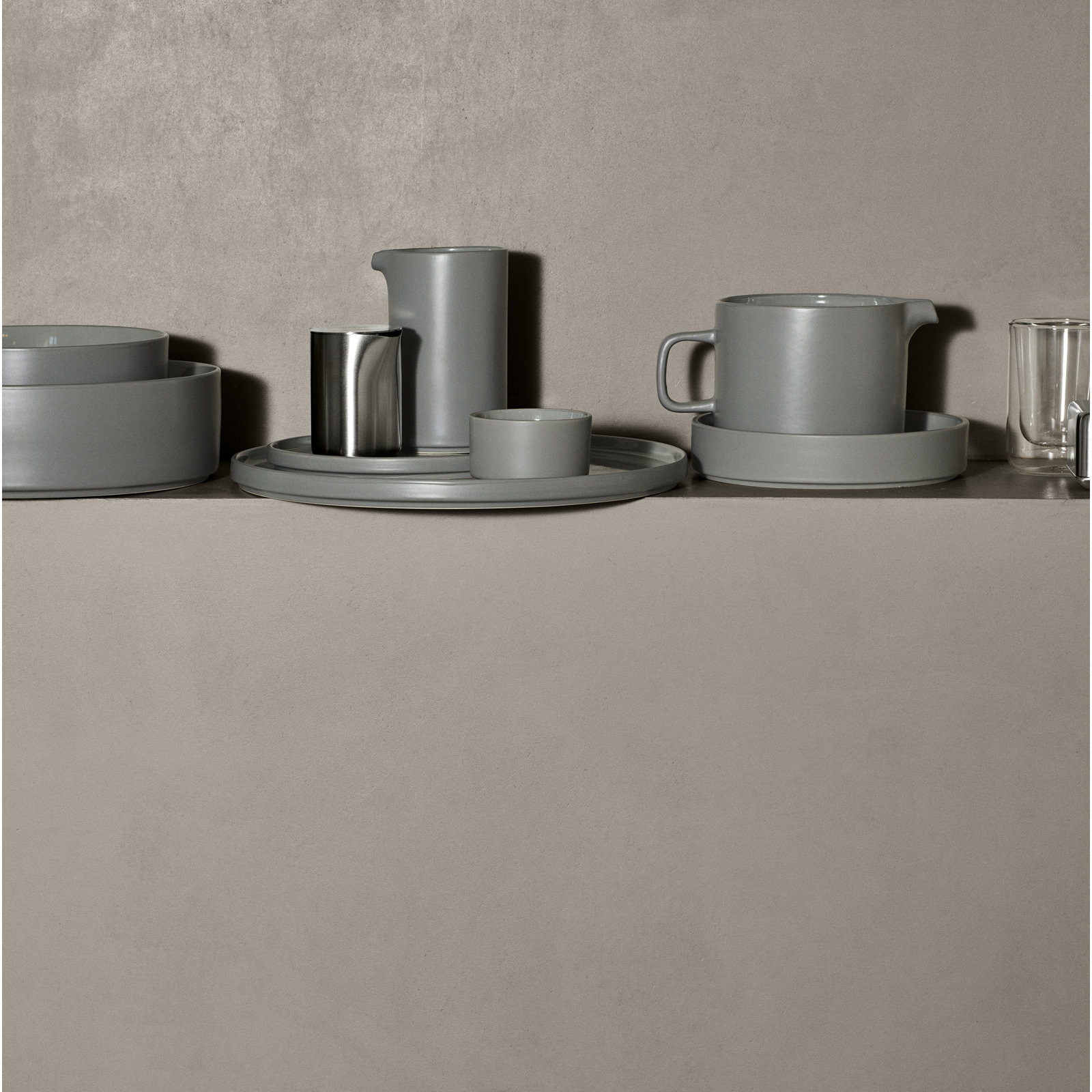 PILAR Stoneware 5.51" Bread and Butter Plate, Pewter/Charcoal