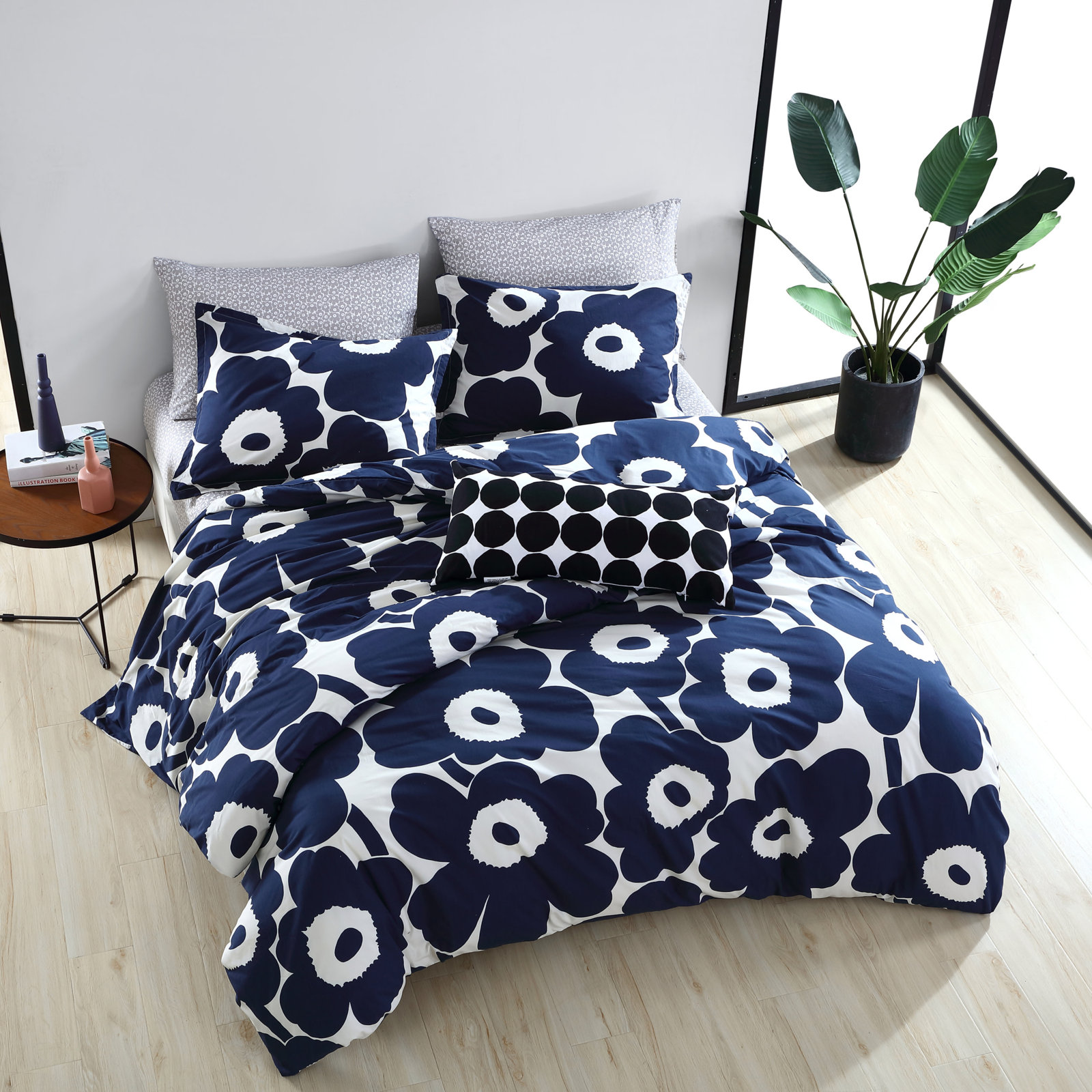 Marimekko Unikko Cotton Comforter Set, King Comforter + 2 King Shams, Indigo Blue/White