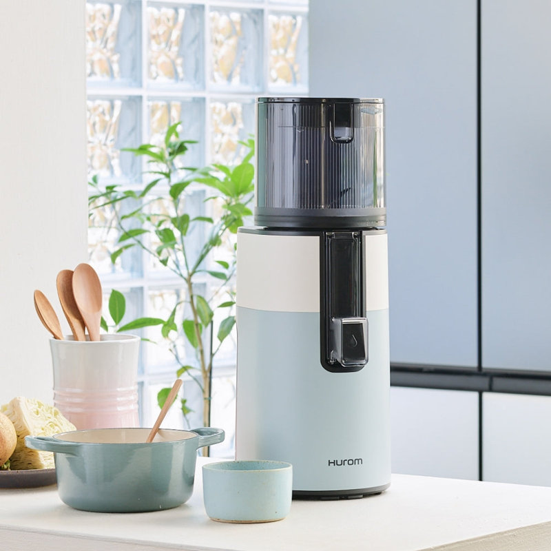 Hurom H400 Two Tone Easy Clean Slow Juicer, Blue