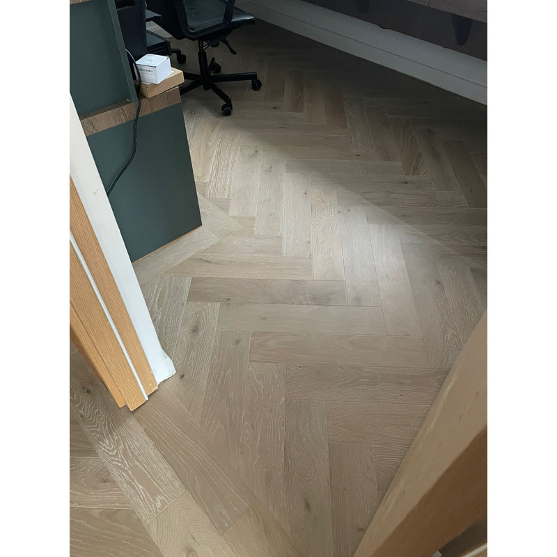H309 Herringbone Oak Hardwood Flooring