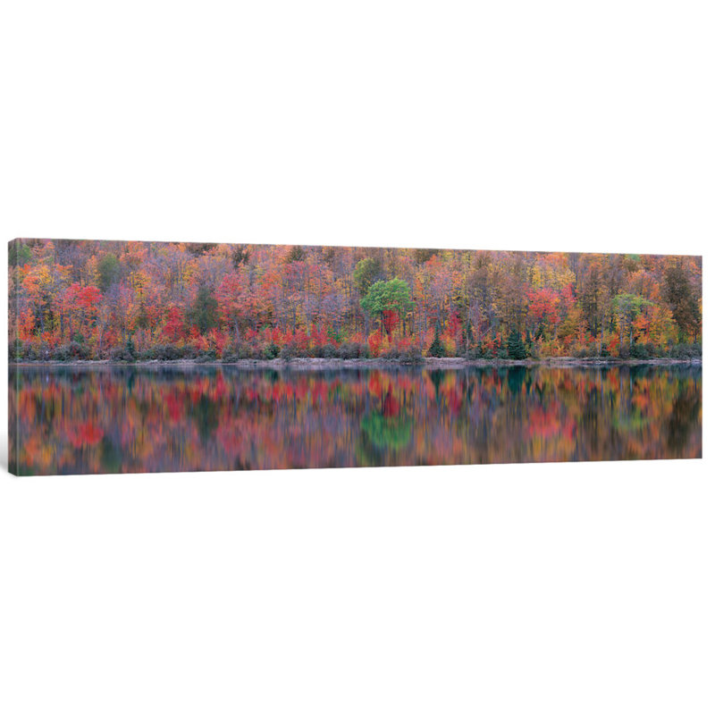 « upson lake reflection », reproduction de photo sur toile, H 12 po x l 36 po x P 1,5 po, Toile tendue
