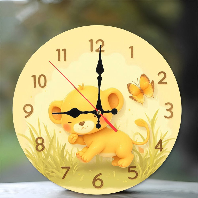 Illustration mignonne de l'horloge de lionceaux