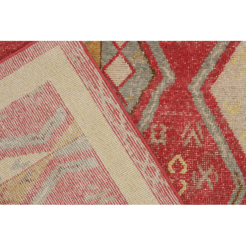 Distressed Homage Hand Knotted Wool Geometric Area Rug, Rectangle 5' x 7'